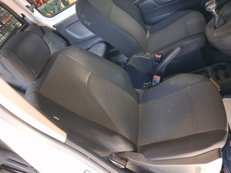 Recambio de asiento delantero derecho para peugeot partner furgón/monospace (k9) 1.5 bluehdi 100 referencia OEM IAM  C/AIRBAG 