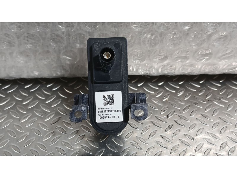 Recambio de camara vision trasera para tesla model y ev a las 4 ruedas referencia OEM IAM 109594900E  