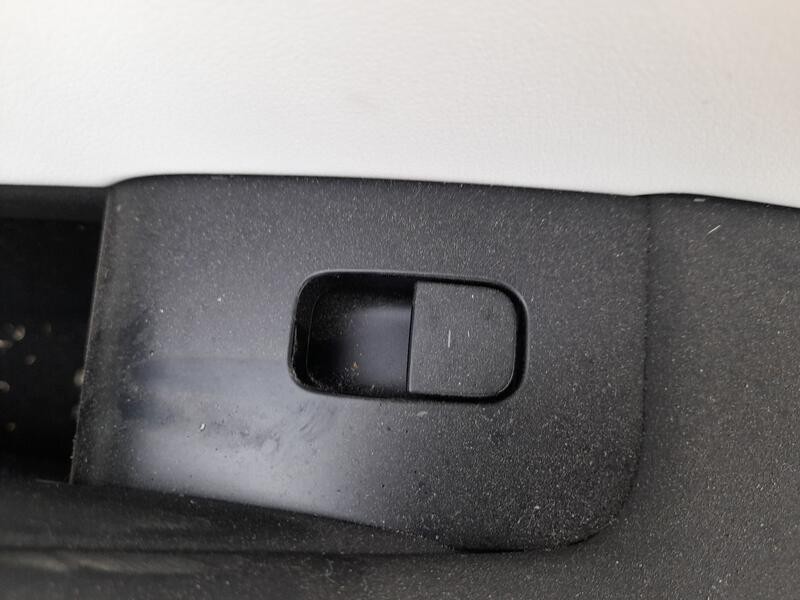 Recambio de mando elevalunas trasero derecho para tesla model 3 (5yj3) ev referencia OEM IAM 108103804G  