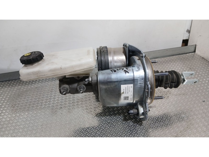 Recambio de bomba freno para tesla model y ev a las 4 ruedas referencia OEM IAM 118867350A  