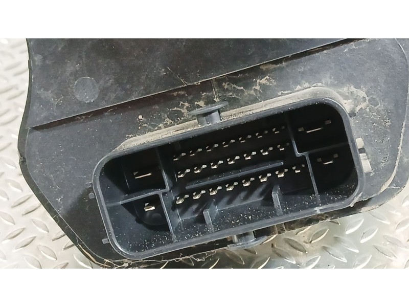 Recambio de bomba freno para tesla model y ev a las 4 ruedas referencia OEM IAM 118867350A  