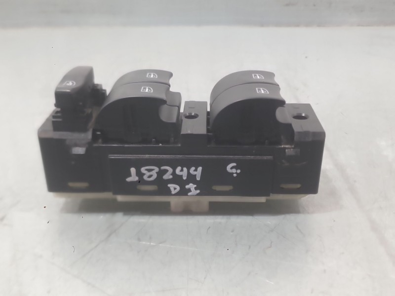 Recambio de mando elevalunas delantero izquierdo para renault koleos i (hy_) 2.0 dci (hy0k) referencia OEM IAM 25401JY00C  