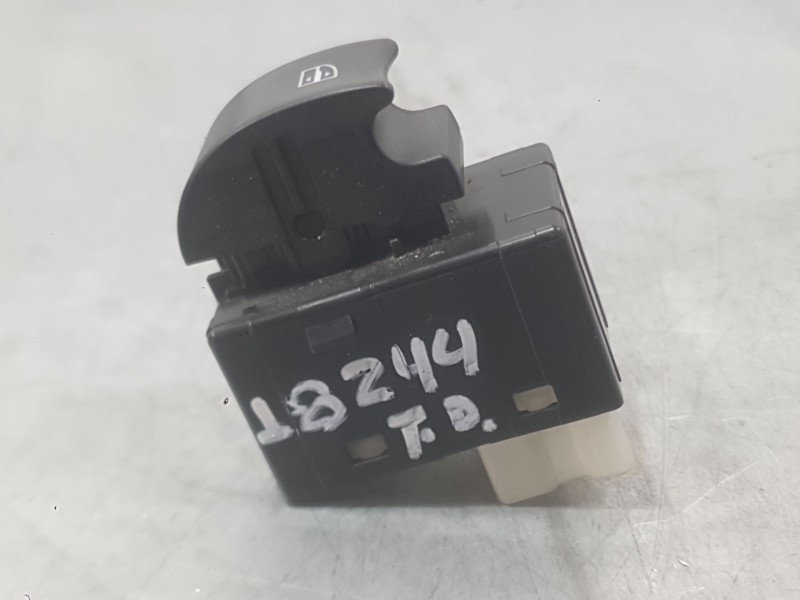 Recambio de mando elevalunas trasero derecho para renault koleos i (hy_) 2.0 dci (hy0k) referencia OEM IAM 25411JY00A  