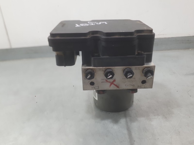 Recambio de abs para hyundai i30 (gd) 1.4 referencia OEM IAM 58920A6230  