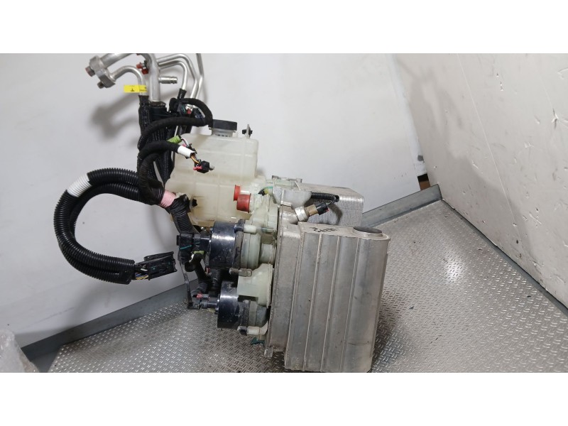 Recambio de bomba calefaccion para tesla model y ev a las 4 ruedas referencia OEM IAM   