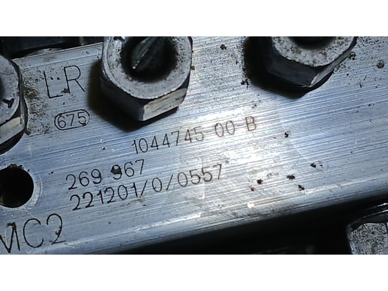 Recambio de abs para tesla model y ev a las 4 ruedas referencia OEM IAM 104474600A  