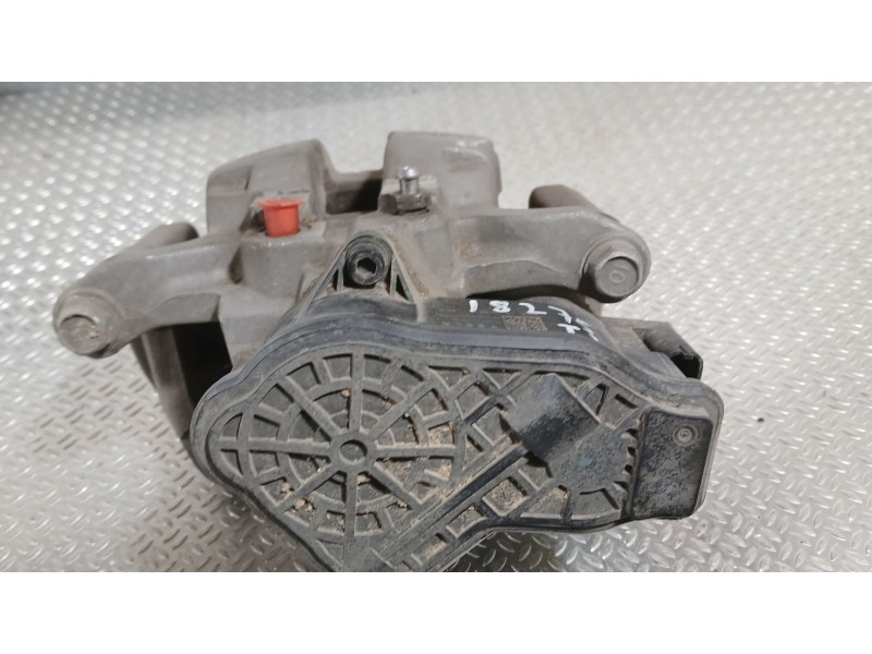 Recambio de pinza freno trasera izquierda para tesla model y ev a las 4 ruedas referencia OEM IAM 104462300H 800820800A 80082060