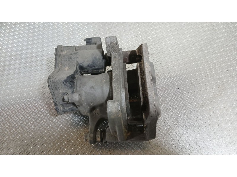 Recambio de pinza freno trasera izquierda para tesla model y ev a las 4 ruedas referencia OEM IAM 104462300H 800820800A 80082060