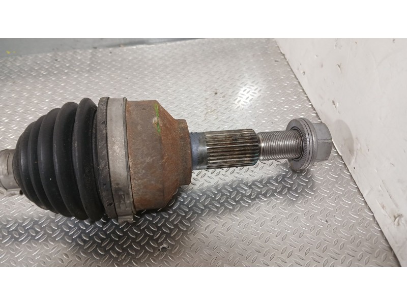 Recambio de transmision delantera derecha para tesla model y ev a las 4 ruedas referencia OEM IAM 118811599A  