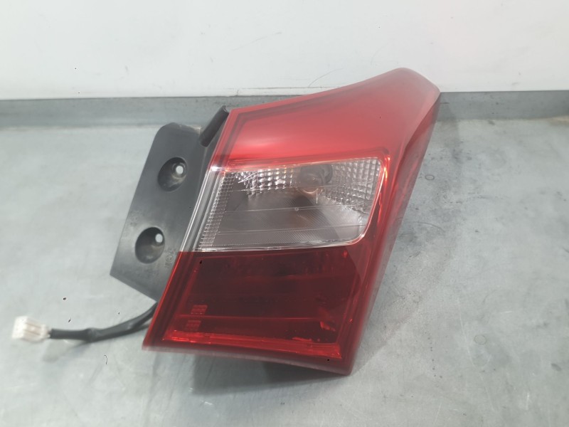 Recambio de piloto trasero derecho exterior para hyundai i30 (gd) 1.4 referencia OEM IAM 92420A5020  