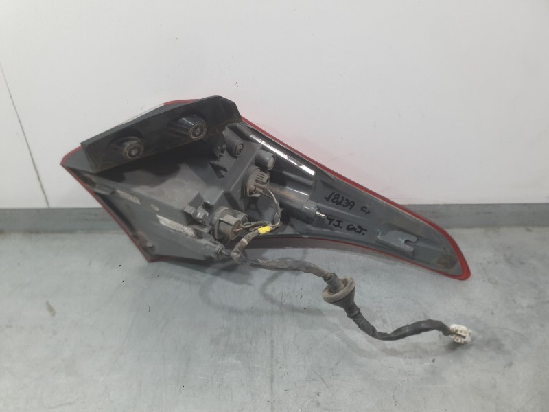 Recambio de piloto trasero izquierdo exterior para hyundai i30 (gd) 1.4 referencia OEM IAM 92410A5020  