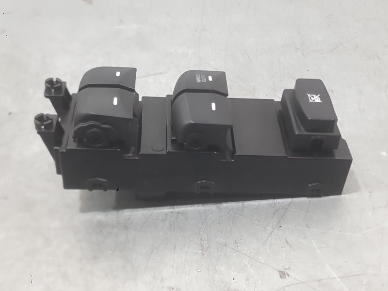 Recambio de mando elevalunas delantero izquierdo para hyundai i30 (gd) 1.4 referencia OEM IAM 93571A6020  
