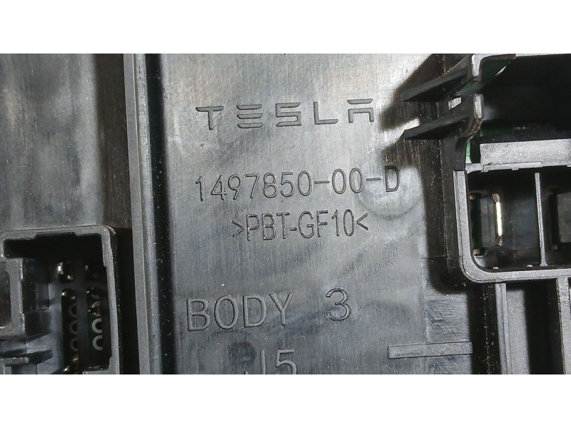 Recambio de modulo electronico para tesla model y ev a las 4 ruedas referencia OEM IAM   