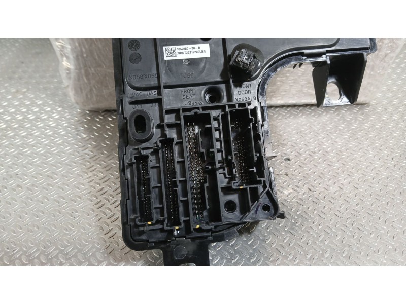 Recambio de modulo electronico para tesla model y ev a las 4 ruedas referencia OEM IAM   
