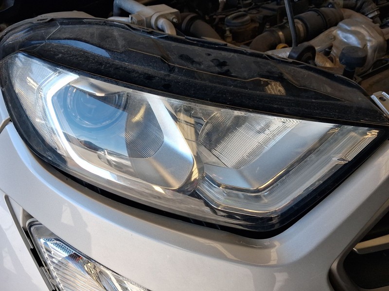 Recambio de faro derecho para ford ecosport 1.5 ecoblue tdci referencia OEM IAM 2538824  