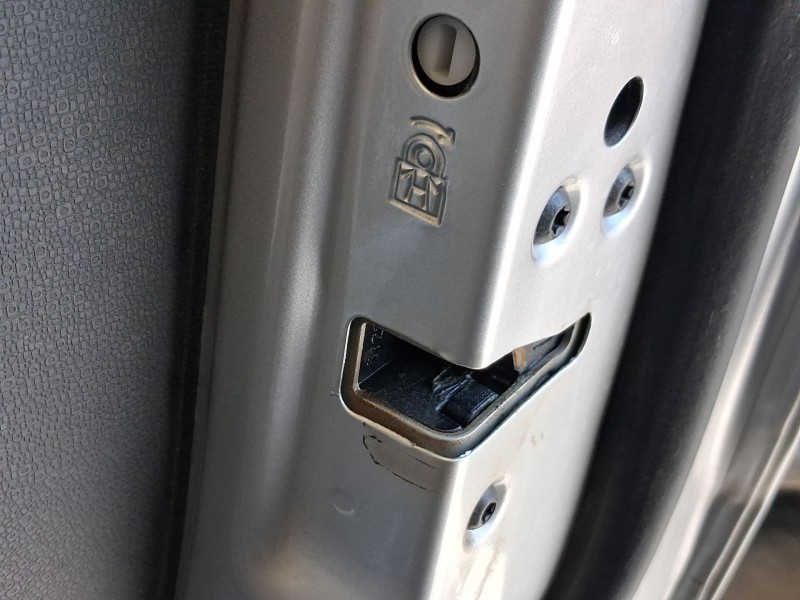 Recambio de cerradura puerta trasera derecha para ford ecosport 1.5 ecoblue tdci referencia OEM IAM 2333640 2099457 
