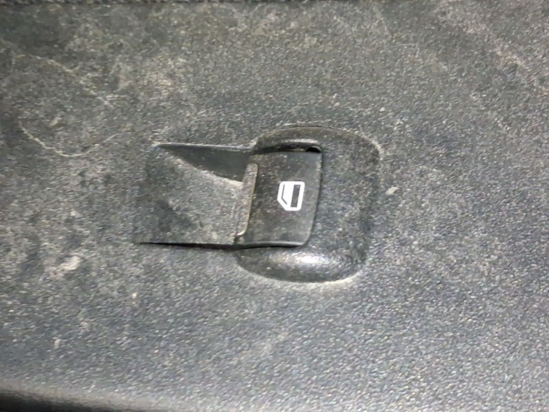 Recambio de mando elevalunas delantero derecho para ford ecosport 1.5 ecoblue tdci referencia OEM IAM 2092818  