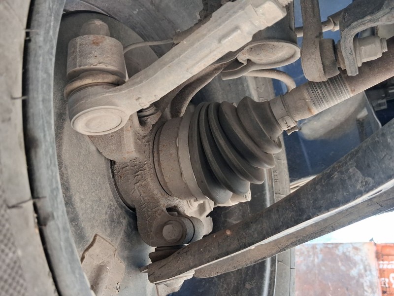 Recambio de mangueta delantera izquierda para ford ecosport 1.5 ecoblue tdci referencia OEM IAM 2050612  