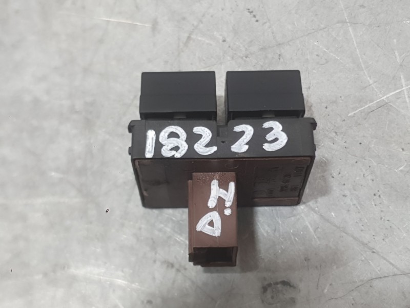 Recambio de mando elevalunas delantero izquierdo para seat ibiza iv (6j5, 6p1) 1.6 tdi referencia OEM IAM 1K3959857A  