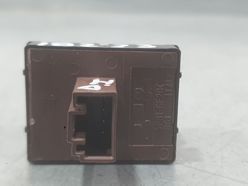 Recambio de mando elevalunas delantero izquierdo para seat ibiza iv (6j5, 6p1) 1.6 tdi referencia OEM IAM 1K3959857A  