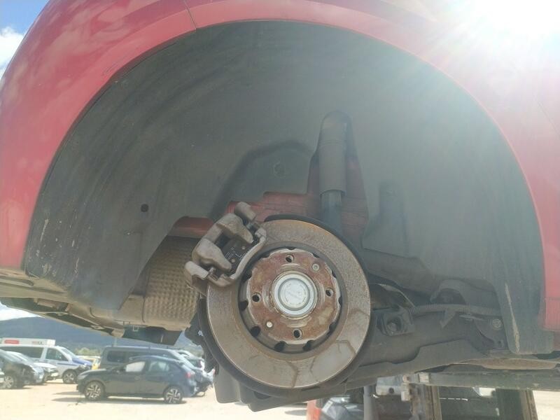 Recambio de plastico pase rueda tras. dch. para peugeot 208 ii (ub_, up_, uw_, uj_) 1.2 puretech 100 referencia OEM IAM 98233084