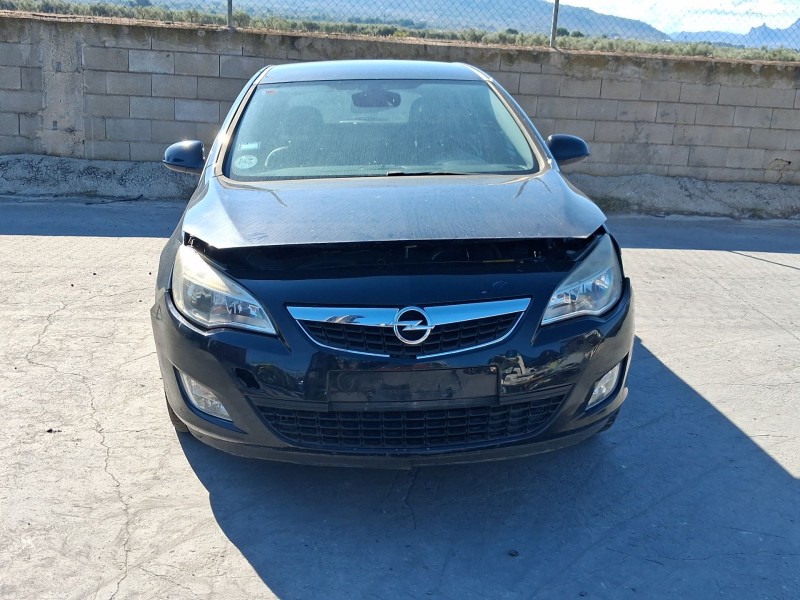 opel astra j (p10) del año 2010