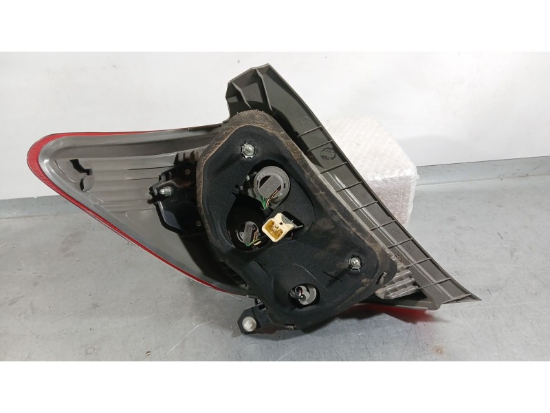 Recambio de piloto trasero derecho para toyota yaris (_p13_) 1.3 (nsp130_) referencia OEM IAM 815510D370  