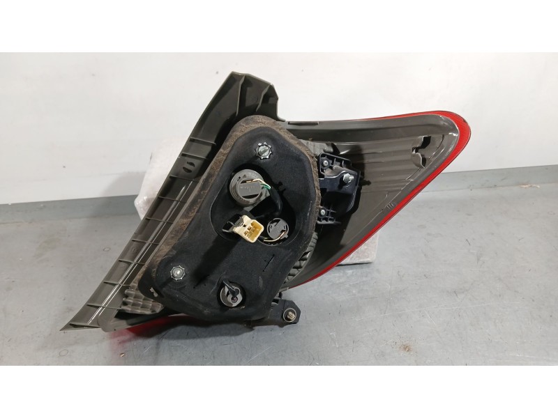 Recambio de piloto trasero izquierdo para toyota yaris (_p13_) 1.3 (nsp130_) referencia OEM IAM 815610D370  