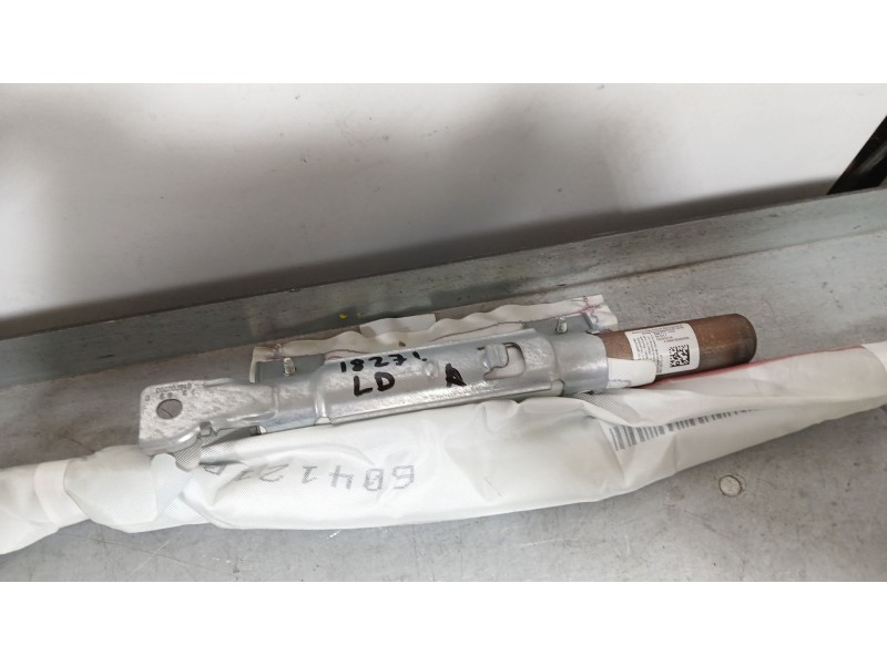 Recambio de airbag cortina delantero derecho para toyota yaris (_p13_) 1.3 (nsp130_) referencia OEM IAM 621700D031  