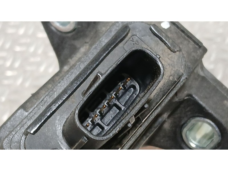 Recambio de potenciometro pedal para toyota yaris (_p13_) 1.3 (nsp130_) referencia OEM IAM 781100D140  
