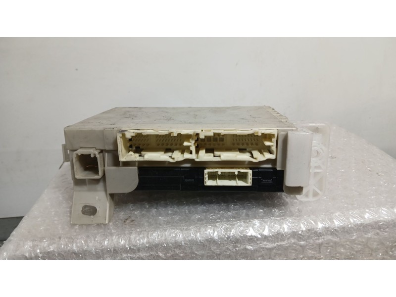 Recambio de caja reles / fusibles para toyota yaris (_p13_) 1.3 (nsp130_) referencia OEM IAM   