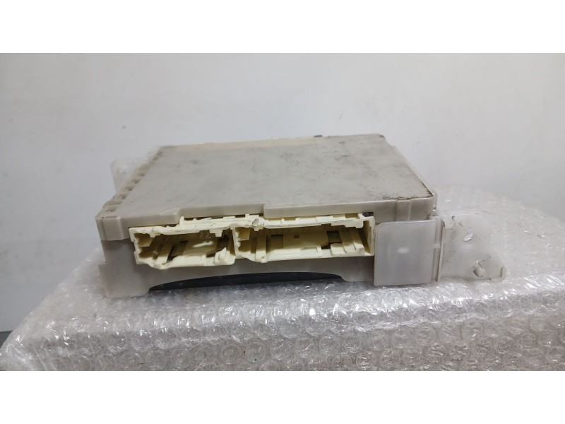 Recambio de caja reles / fusibles para toyota yaris (_p13_) 1.3 (nsp130_) referencia OEM IAM   