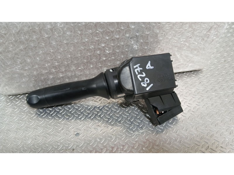 Recambio de mando limpia para toyota yaris (_p13_) 1.3 (nsp130_) referencia OEM IAM   