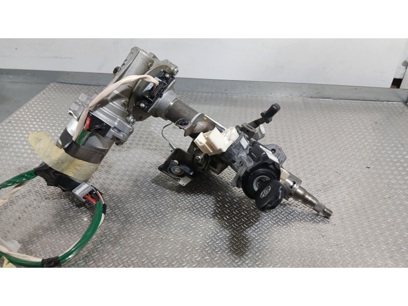 Recambio de columna direccion para toyota yaris (_p13_) 1.3 (nsp130_) referencia OEM IAM 4520A0D051  
