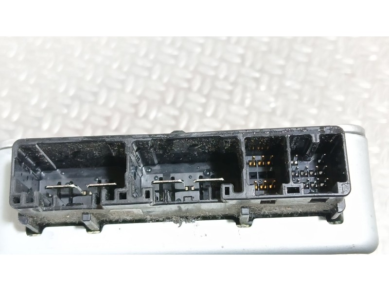 Recambio de centralita direccion para toyota yaris (_p13_) 1.3 (nsp130_) referencia OEM IAM   