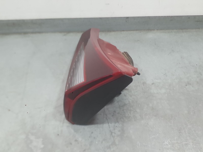 Recambio de piloto trasero derecho interior para hyundai i20 iii (bc3, bi3) 1.0 t-gdi referencia OEM IAM 92404Q0000  