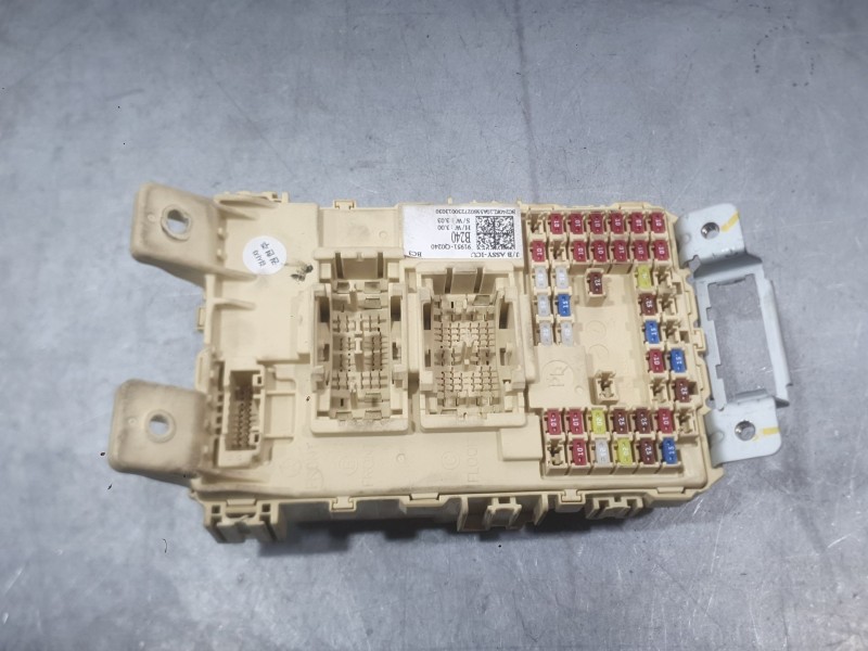 Recambio de caja reles / fusibles para hyundai i20 iii (bc3, bi3) 1.0 t-gdi referencia OEM IAM   