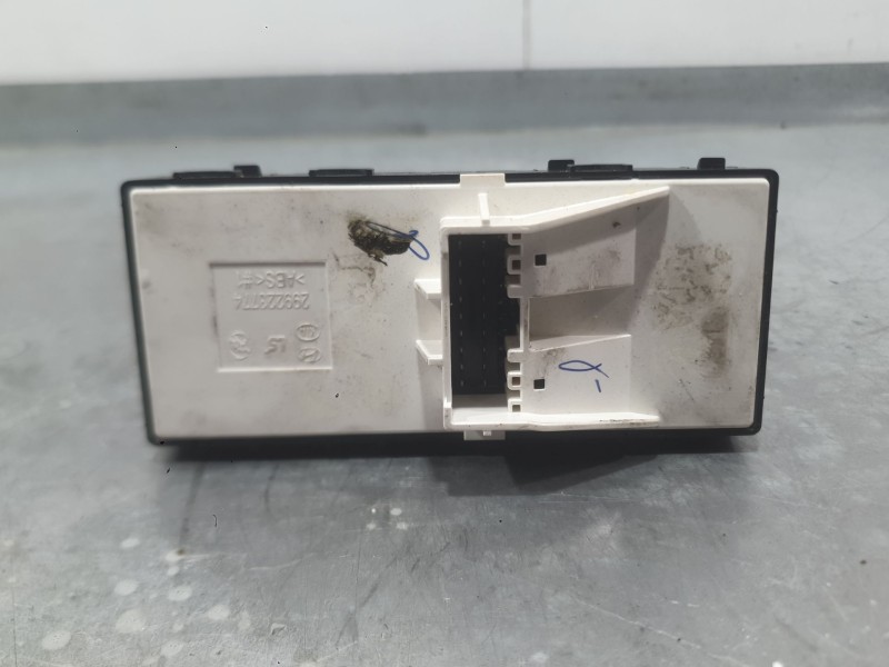 Recambio de mando elevalunas delantero izquierdo para hyundai i20 iii (bc3, bi3) 1.0 t-gdi referencia OEM IAM 93571Q00104X  