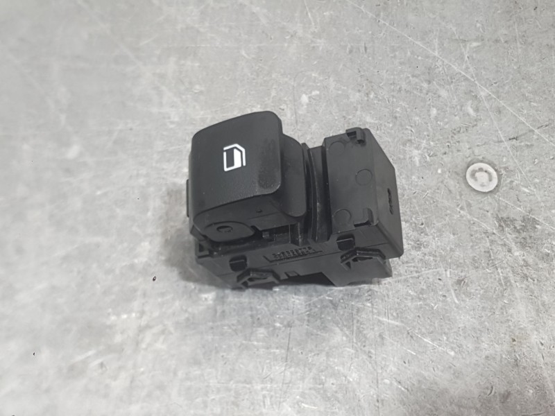 Recambio de mando elevalunas delantero derecho para hyundai i20 iii (bc3, bi3) 1.0 t-gdi referencia OEM IAM 93581Q00004X  