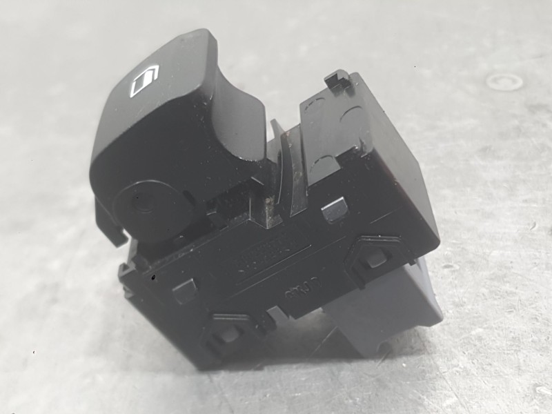 Recambio de mando elevalunas trasero derecho para hyundai i20 iii (bc3, bi3) 1.0 t-gdi referencia OEM IAM 93581Q00004X  