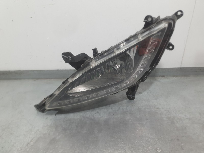 Recambio de faro antiniebla izquierdo para hyundai i20 i (pb, pbt) 1.2 referencia OEM IAM 922011J510  