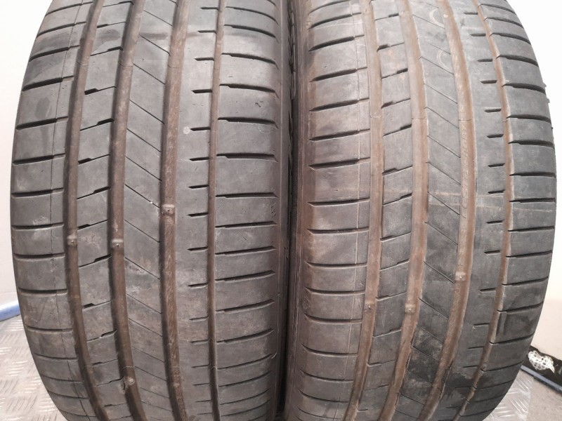 Recambio de neumatico pareja para neumaticos reutilizados - referencia OEM IAM 225501798Y KUMHO 225/50/17/98Y