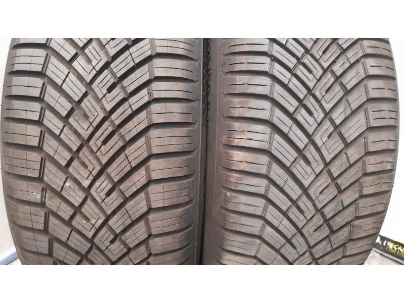 Recambio de neumatico pareja para neumaticos reutilizados - referencia OEM IAM 2355018101Y CONTIENTAL 235/50/18/101Y