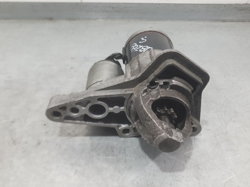 Recambio de motor arranque para nissan juke (f15) 1.6 referencia OEM IAM 23300EE01C  