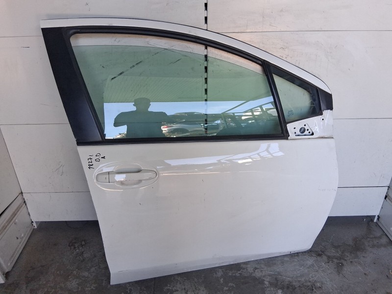 Recambio de puerta delantera derecha para toyota yaris (_p13_) 1.3 (nsp130_) referencia OEM IAM 670010D500  