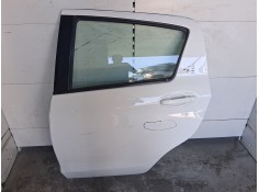 PUERTA TRASERA IZQUIERDA 670040D210 TOCADA 