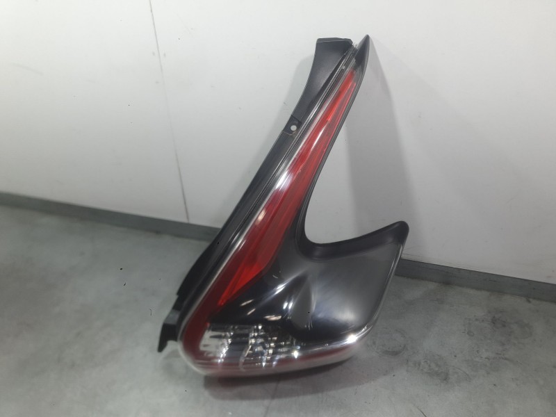 Recambio de piloto trasero derecho para nissan juke (f15) 1.5 dci referencia OEM IAM 265501KA0B  