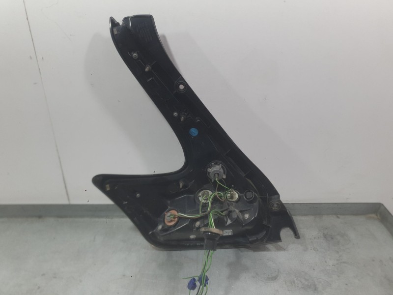 Recambio de piloto trasero derecho para nissan juke (f15) 1.5 dci referencia OEM IAM 265501KA0B  