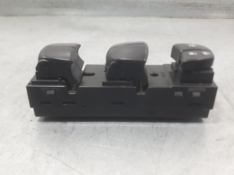 Recambio de mando elevalunas delantero izquierdo para nissan juke (f15) 1.5 dci referencia OEM IAM 254011KA0D  