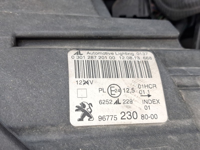 Recambio de faro izquierdo para peugeot 308 ii (lb_, lp_, lw_, lh_, l3_) 1.6 hdi referencia OEM IAM 9677523080  